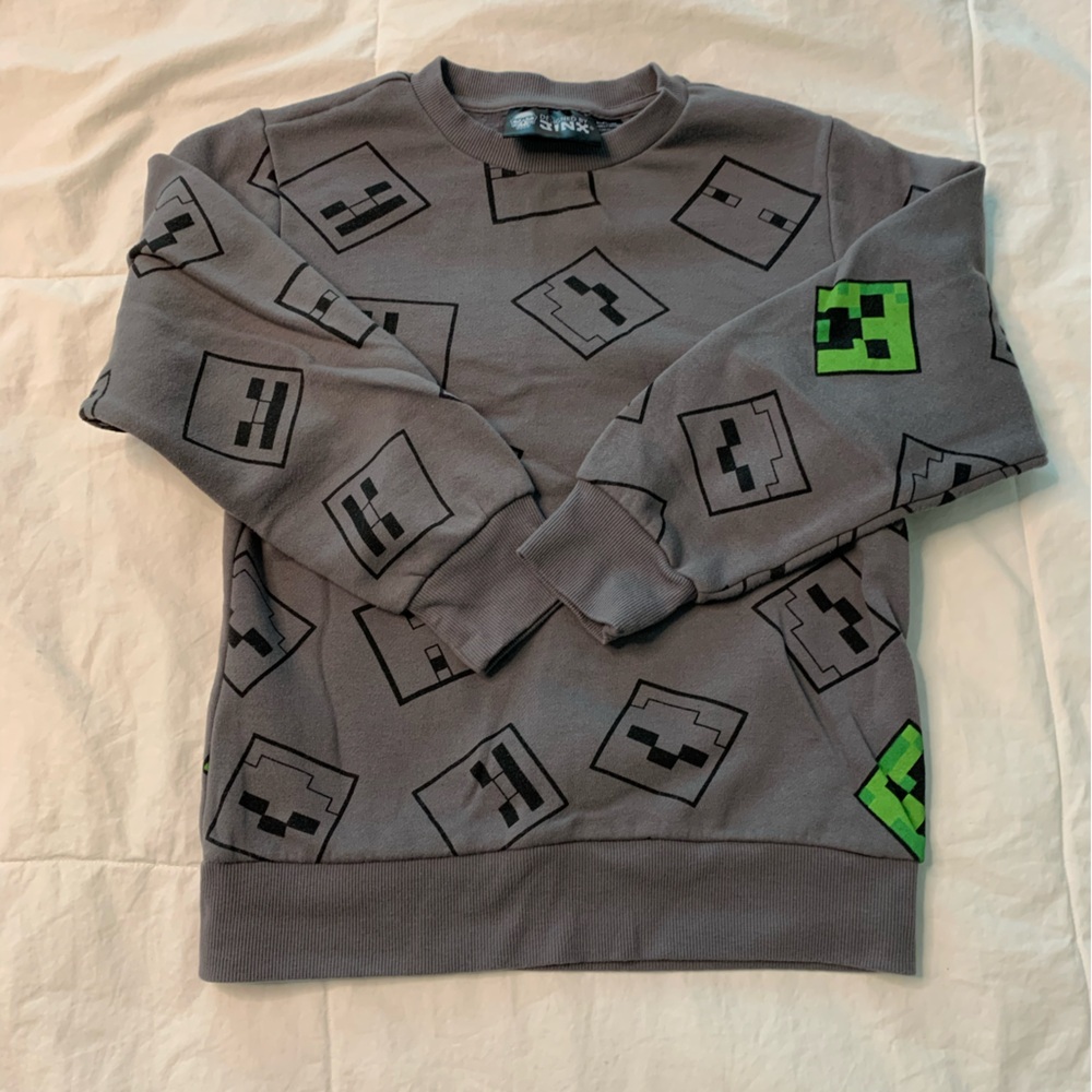 Minecraft Creeper Gray/Green Youth Sweatshirt. Size Medium.